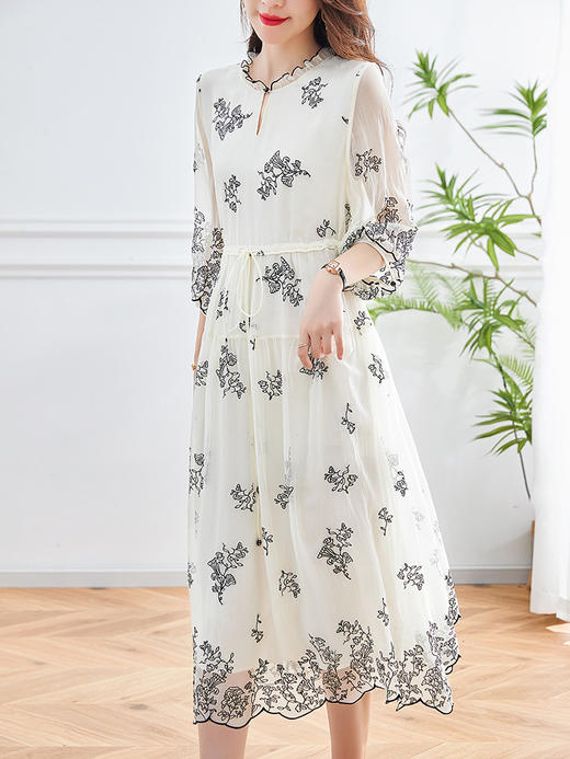 刺绣收腰桑蚕丝顺纡缎圆领中长裙ZS-5328 商品图1