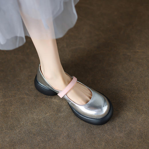 时尚百搭，厚底粗跟玛丽珍单鞋XWJ-X333-3 商品图1