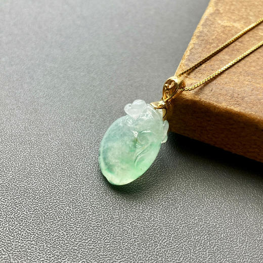 冰种飘阳绿翡翠桃子 商品图1