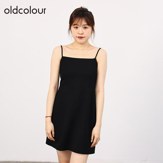 oldcolour欧珂春秋季气质显瘦短款黑色吊带连衣裙O33104369 商品图2