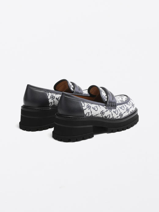 星期六中跟厚底花纹装饰乐福单鞋SS33111114 商品图2