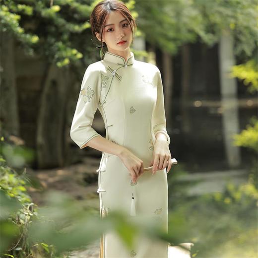 2023秋款雪花绒刺绣中长款旗袍连衣裙清新文艺复古改良少女年轻款 商品图0