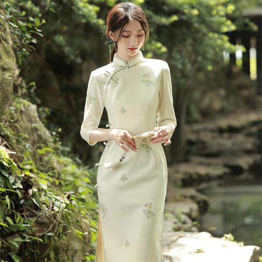 2023秋款雪花绒刺绣中长款旗袍连衣裙清新文艺复古改良少女年轻款 商品图1