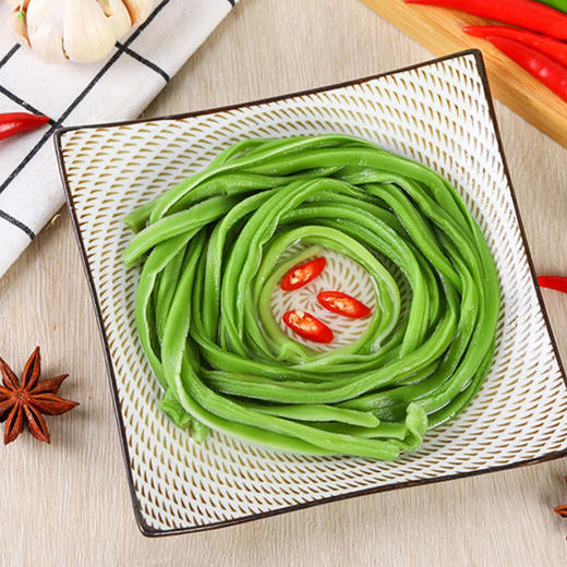 云南高原贡菜  新鲜采摘的贡菜，削皮削条后制干，干制出的贡菜纹理清晰，色泽自然，无色素添加  凉拌 火锅佳品  包邮发出 商品图5