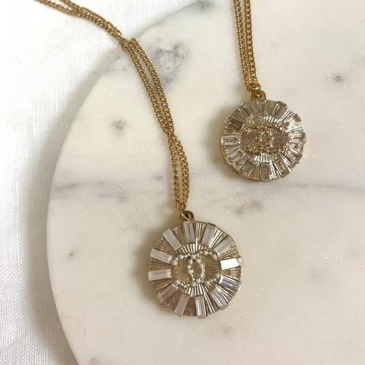微瑕北京仓｜Gigi Paris-太阳花 双C Logo-透明 镶嵌 Vintage纽扣  项链［法国设计师］ 商品图0
