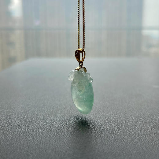 冰种飘阳绿翡翠桃子 商品图9