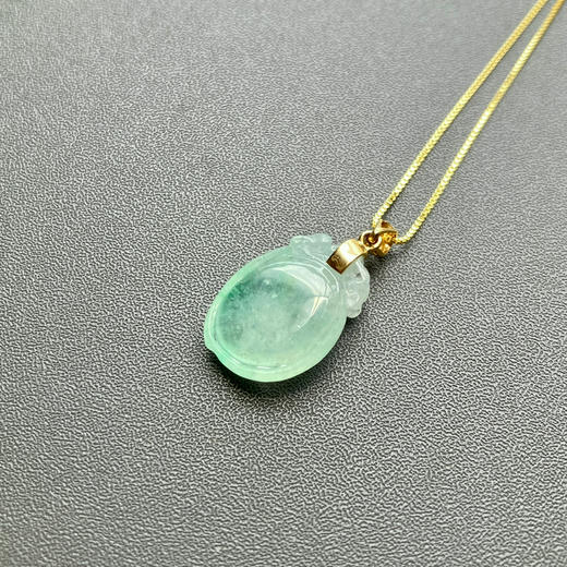 冰种飘阳绿翡翠桃子 商品图5