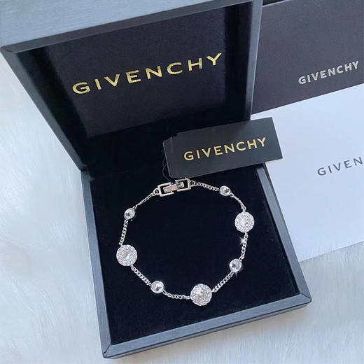 【礼盒+礼袋】GIVENCHY纪梵希 手镯手链项链饰品合集 女士时尚 商品图5