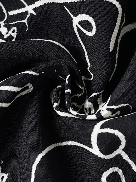 剩S 米思阳2024秋季新款时尚度假风大摆吊带裙褶皱收腰印花连衣裙2584 商品图3