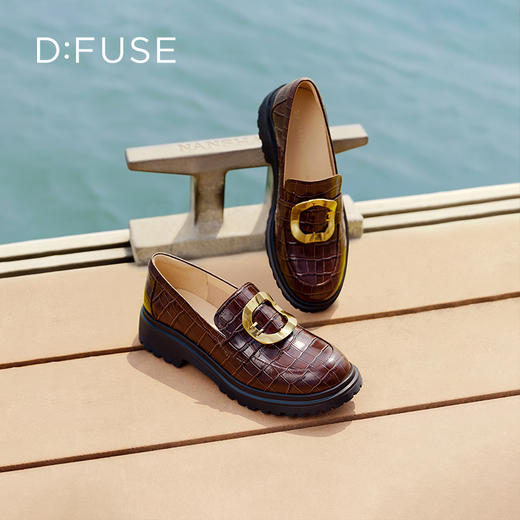 【复古藏家】迪芙斯D:FUSE秋款单鞋女乐福鞋圆头牛皮方扣深口厚底鞋女DF33112216 商品图11