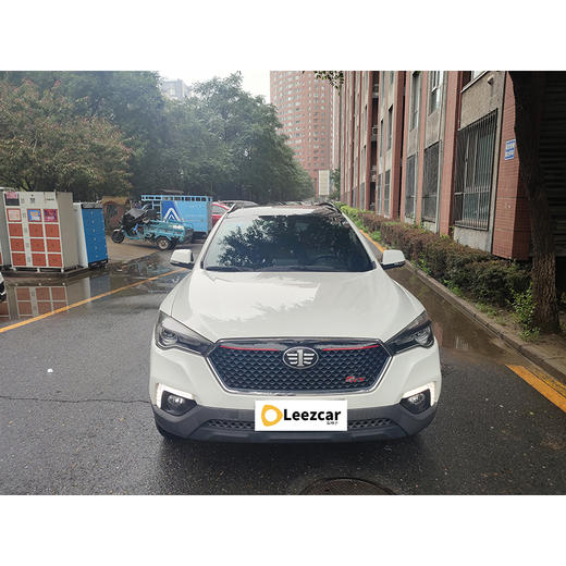 奔腾 X80 1.8T 自动运动型【长租-北京】 商品图1