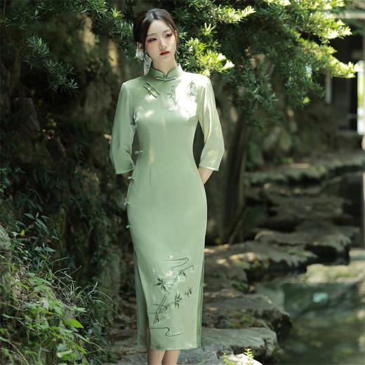 2023秋季新款中袖仿醋酸刺绣长款旗袍连衣裙清新文艺古法少女旗袍 商品图2