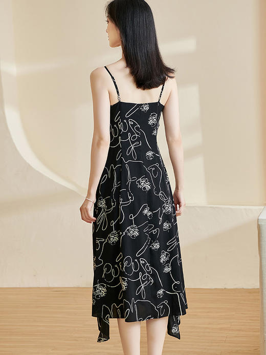 剩S 米思阳2024秋季新款时尚度假风大摆吊带裙褶皱收腰印花连衣裙2584 商品图2