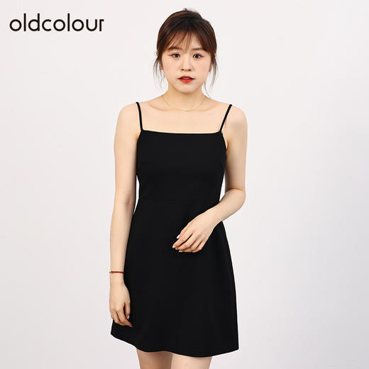 oldcolour欧珂春秋季气质显瘦短款黑色吊带连衣裙O33104369 商品图0