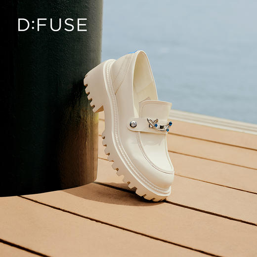 D:FUSE迪芙斯秋款单鞋女乐福鞋牛皮圆头钻饰厚底鞋女DF33112166 商品图12