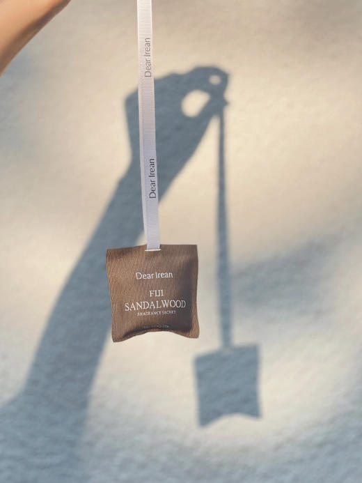 【艾琳车载香薰】马上变成高级车的味道 👏🏻多场景适用：汽车、衣柜、室内统统都可 🥇随挂随香💋自带小缎带+出口风夹 💯 商品图2