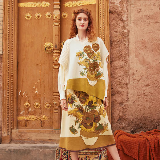 两三事梵高艺术尘世繁花 2023秋季新款复古文艺向日葵针织半身裙 商品图4