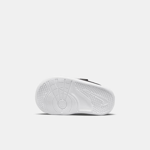 Nike Omni Multi-Court (TD) 婴童运动童鞋 DM9028 商品图1