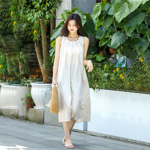 Avann度假风气质无袖露背连衣裙 商品图7