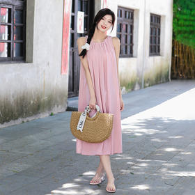 Avann度假风气质无袖露背连衣裙