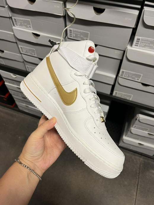 经典款好折！Nike耐克女款AF1空军一号 白金色 商品图1