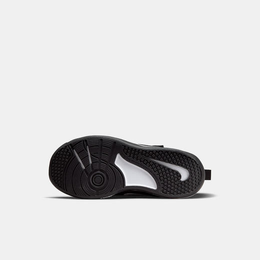Nike Omni Multi-Court (PS) 幼童综合运动童鞋 DM9026 商品图1