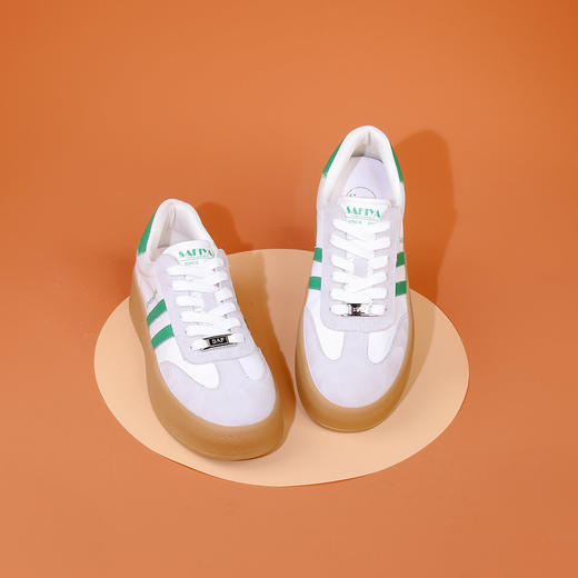 Safiya/索菲娅2023秋季新品潮流百搭运动休闲厚底拼色板鞋德训鞋 SF33112027 商品图2