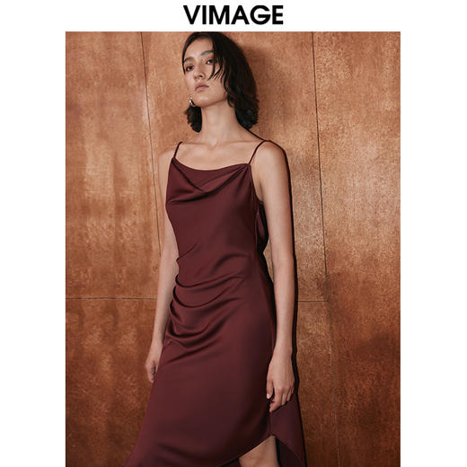 VIMAGE纬漫纪秋季新款气质性感荡领吊带开叉不规则裙摆礼服连衣裙V2077603 商品图3