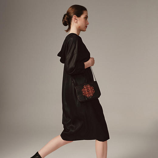 TANGY Collection天意高端2023秋季新品染秋系列连帽连衣裙 商品图1