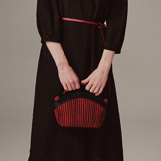 TANGY Collection天意高端2023秋季新品商场同款染秋系列女士手提拼接包 商品图2