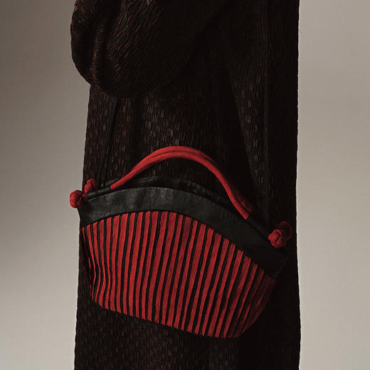 TANGY Collection天意高端2023秋季新品商场同款染秋系列女士手提拼接包 商品图1