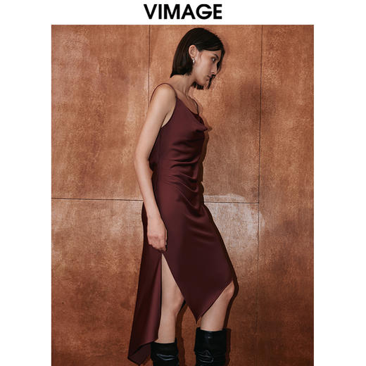 VIMAGE纬漫纪秋季新款气质性感荡领吊带开叉不规则裙摆礼服连衣裙V2077603 商品图1
