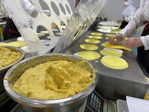 蛮嗨真果肉榴莲千层
动物奶油，更健康，苏丹王榴莲，核销产区更高品质，0反式脂肪酸，儿童吃更放心，0香精、0色素、0防腐剂，配料表超干净超健康！现做现发，6寸450g 商品图4