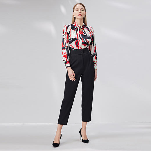 EITIE爱特爱秋季新款修身显瘦百搭印花小上衣7113809 商品图1