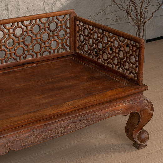 清 红木攒接十字海棠三围屏罗汉床 商品图3