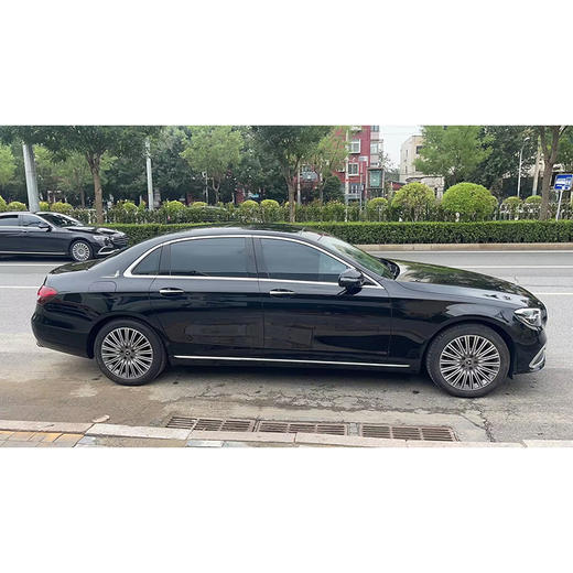奔驰 E级 改款 E300L 尊贵型【长租-北京】 商品图3