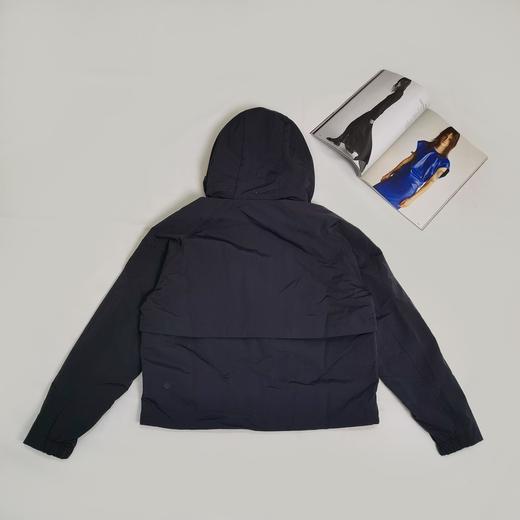 点此购买 lululemon女士连帽休闲短款瑜伽上衣 zc 263341 商品图14