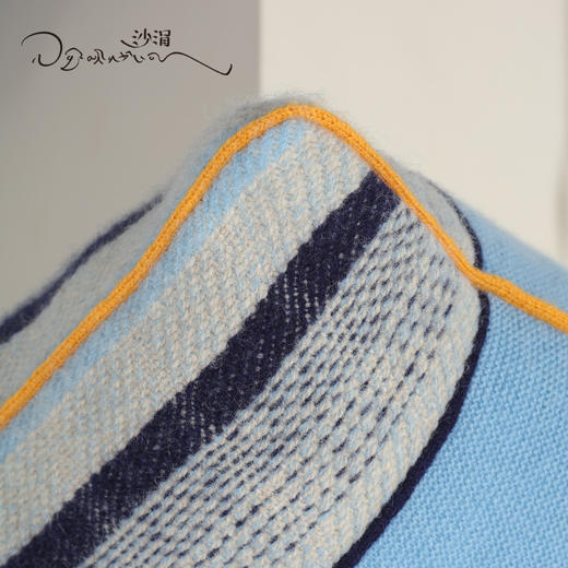 西藏手工艺氆氇羊绒抱枕SJF95P734W 商品图1