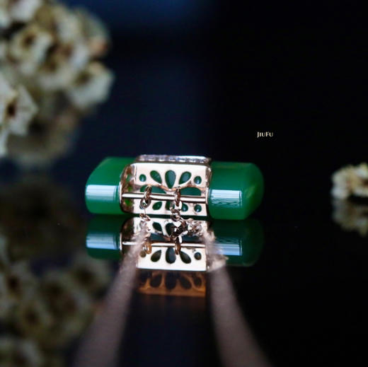 18K玫瑰金和田玉（碧玉）镶钻项链--平安锁/异形9*18mm/链长40+2cm 商品图6