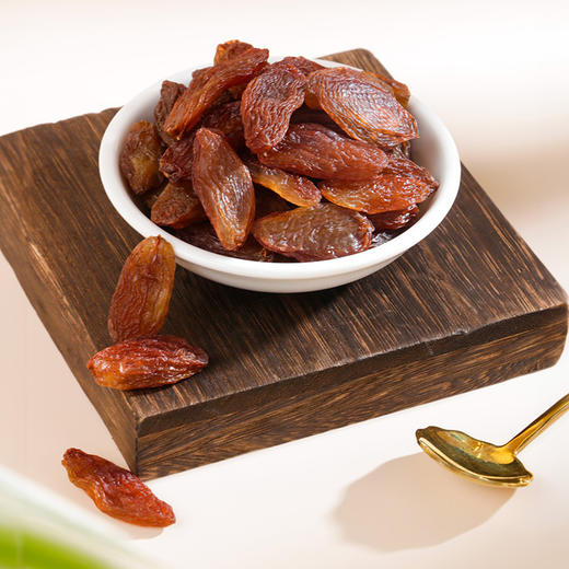 北纬纯净食品|38°新疆特产特级红香妃无籽葡萄干软糯酸甜可口提子干 商品图4