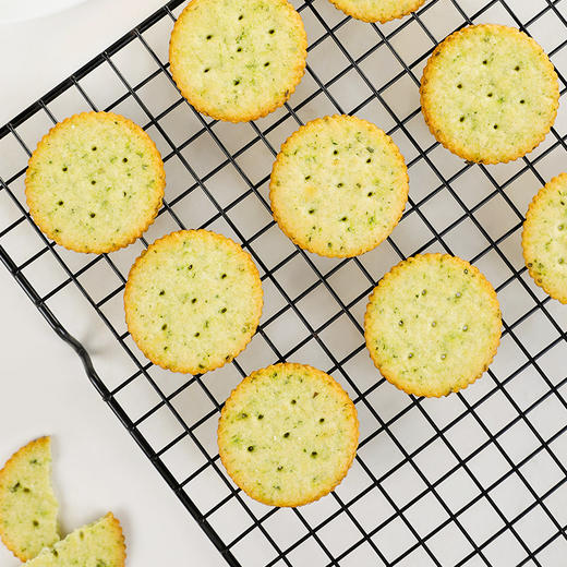 上海三牛鲜典香葱味黑典可可味薄脆饼干休闲零食早餐点心 2kg鲜典 商品图3