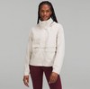 点此购买 lululemon女士连帽休闲短款瑜伽上衣 zc 263341 商品缩略图3