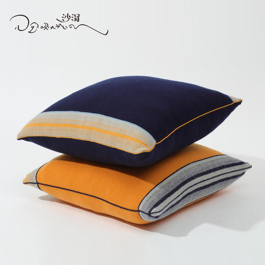 西藏手工艺氆氇羊绒抱枕SJF95P729W 商品图1