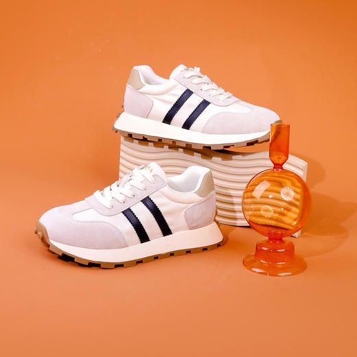 Safiya/索菲娅2023秋季新品潮流复古拼色休闲透气厚底板鞋运动阿甘鞋 SF33112011 商品图6