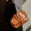 裘真牛皮包女复古真皮包通勤包单肩小众托特包大容量邮差包女斜挎 商品缩略图3