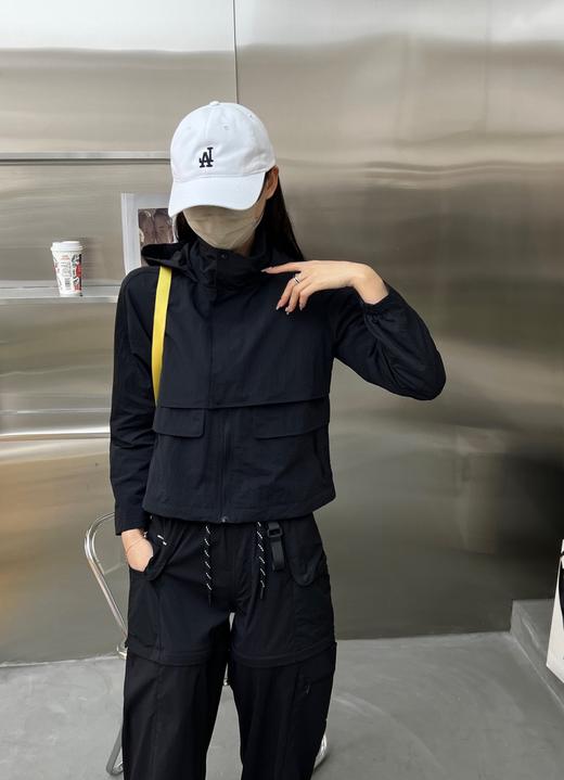 点此购买 lululemon女士连帽休闲短款瑜伽上衣 zc 263341 商品图9
