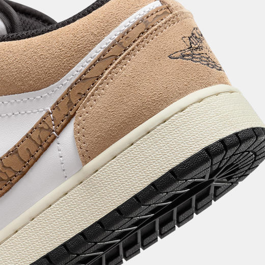 Air Jordan 1 Low SE (GS) 大童运动童鞋 DZ5368 商品图7
