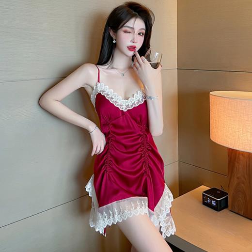 【七夕女神战袍】性感女士蕾丝睡裙  v领薄款露背丝质吊带睡裙 深V诱惑展现迷人锁骨 商品图3