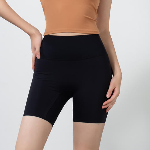 跃牌【化蝶双飞】系列裸感莱卡紧身健身短裤女裸感瑜伽服高腰蜜桃提臀速干运动瑜伽短裤GD0006 商品图5