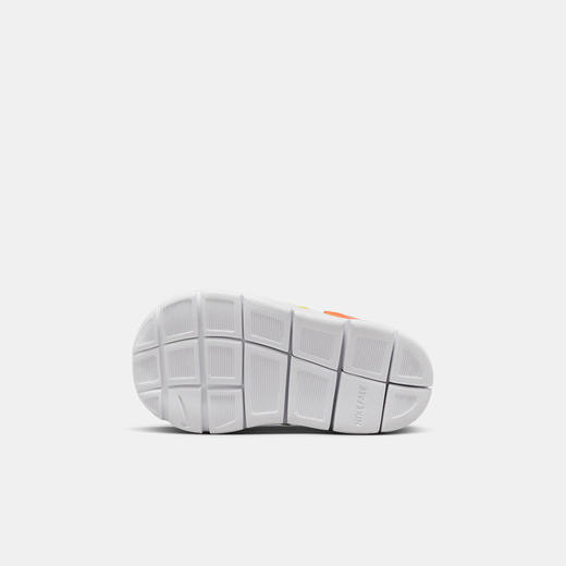 Nike Dynamo Free (TD) 婴童运动童鞋 FN8911 商品图1